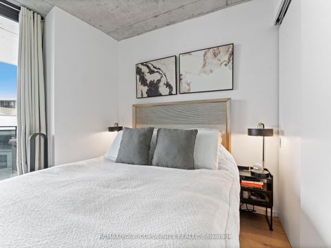 Photo 16 at 1108 - 21 Lawren Harris Square, Waterfront Communities C8, Toronto