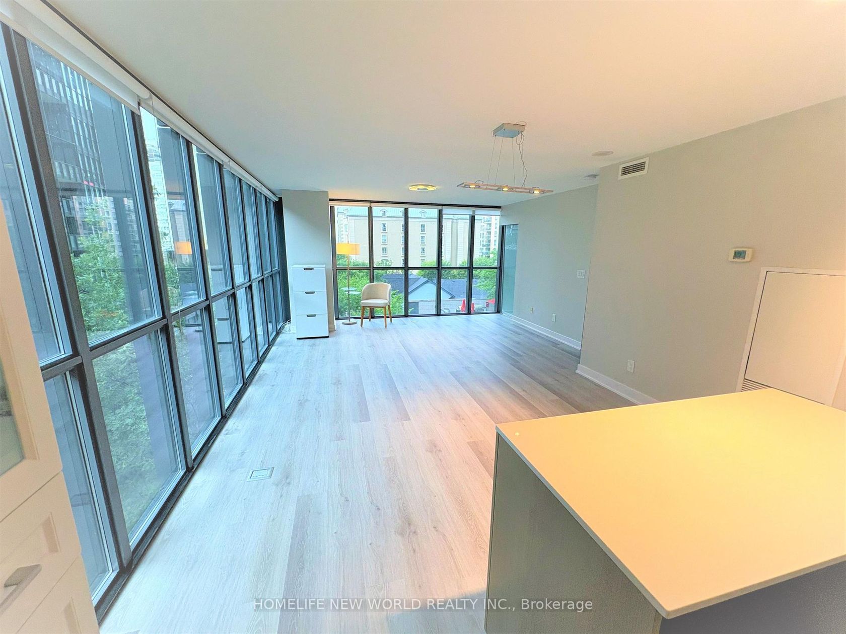 503 - 110 Charles Street E, Yonge Corridor, Toronto by Loree Meneguzzi Real Estate 503 - 110 Charles Street E, Yonge Corridor, Toronto