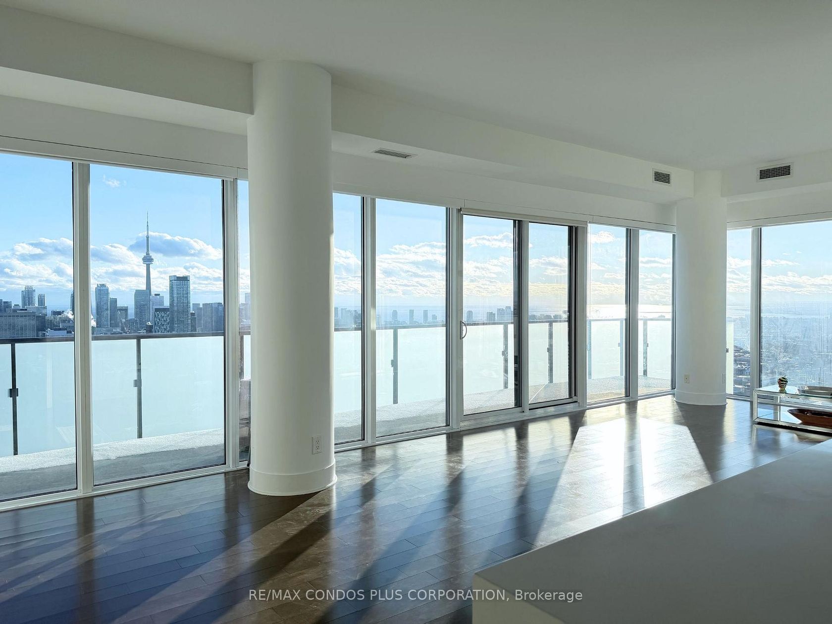 LPH02 - 65 St. Mary Street, Bay Street Corridor, Toronto by Loree Meneguzzi Real Estate LPH02 - 65 St. Mary Street, Bay Street Corridor, Toronto