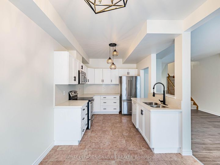 Photo 10 at 75 Olivia Place, Meadowlands, Hamilton