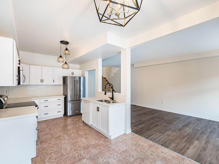 Photo 11 at 75 Olivia Place, Meadowlands, Hamilton