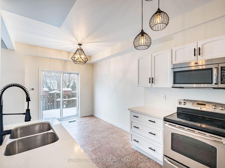 Photo 12 at 75 Olivia Place, Meadowlands, Hamilton