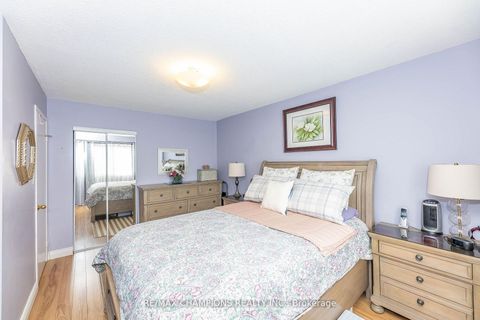 Photo 10 at 17 - 3525 Brandon Gate Drive, Malton, Mississauga