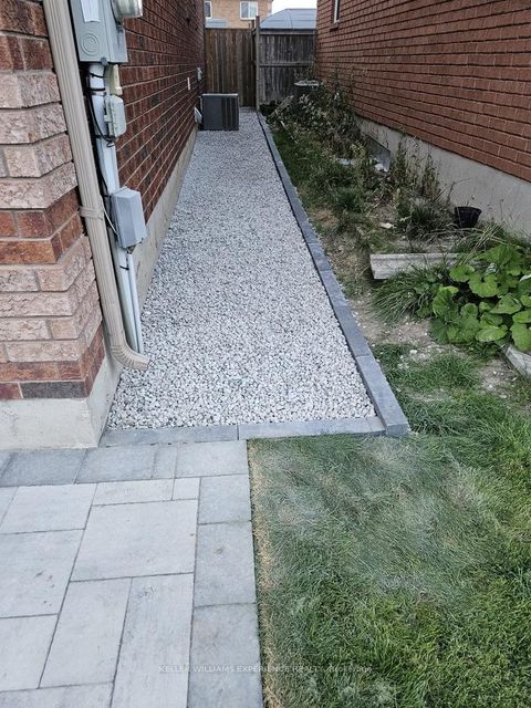 Photo 6 at 28 Coronation Parkway, Shore, Barrie