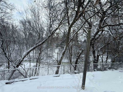 Photo 3 at 509 Arnhem Drive, O'Neill, Oshawa