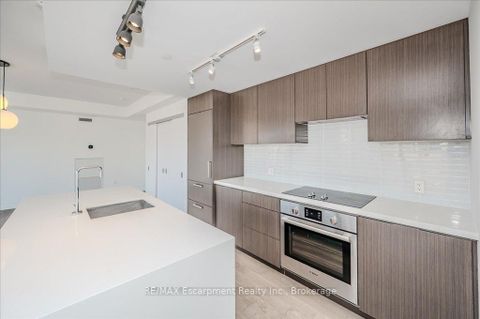 Photo 10 at 802 - 60 Colborne Street, Yonge Corridor, Toronto