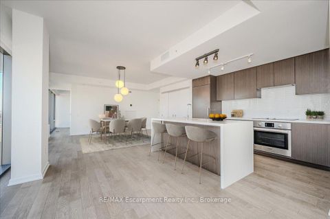 Photo 12 at 802 - 60 Colborne Street, Yonge Corridor, Toronto