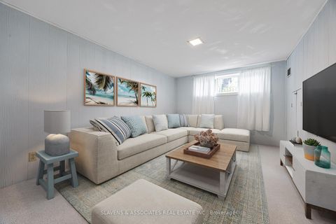 Photo 23 at 4 Burdock Lane, Don Mills, Toronto