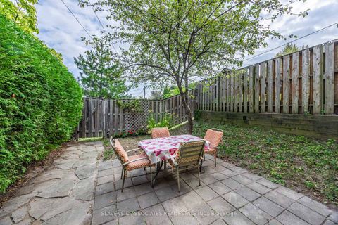 Photo 28 at 4 Burdock Lane, Don Mills, Toronto