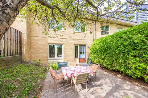 Photo 30 at 4 Burdock Lane, Don Mills, Toronto