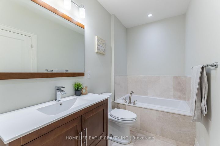 Photo 13 at 97B Craiglee Drive, Cliffside, Toronto
