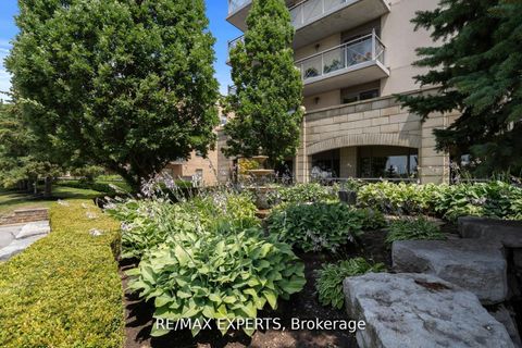 Photo 2 at 213 - 2500 Rutherford Road, Maple, Vaughan