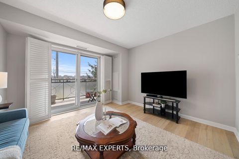 Photo 9 at 213 - 2500 Rutherford Road, Maple, Vaughan