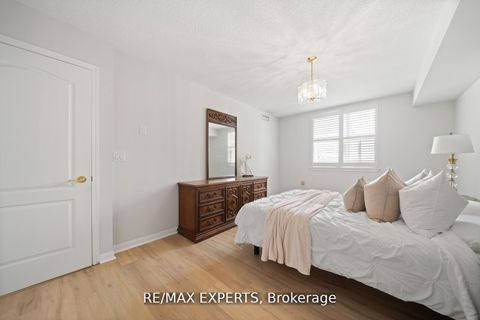 Photo 15 at 213 - 2500 Rutherford Road, Maple, Vaughan