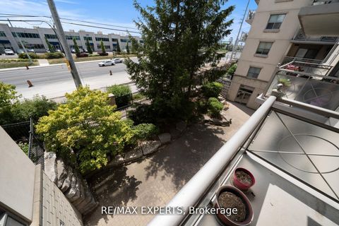 Photo 22 at 213 - 2500 Rutherford Road, Maple, Vaughan