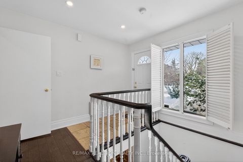 Photo 7 at 10 Idleswift Drive, Uplands, Vaughan