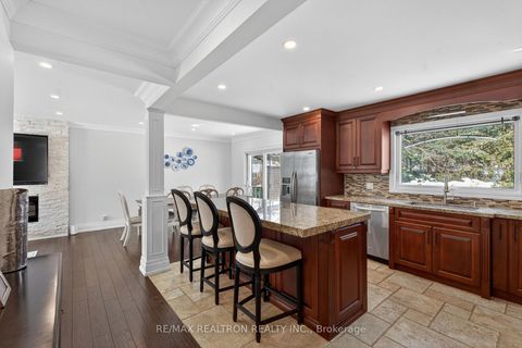 Photo 8 at 10 Idleswift Drive, Uplands, Vaughan