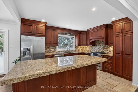 Photo 9 at 10 Idleswift Drive, Uplands, Vaughan