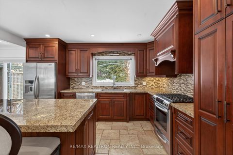 Photo 10 at 10 Idleswift Drive, Uplands, Vaughan