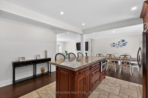 Photo 13 at 10 Idleswift Drive, Uplands, Vaughan