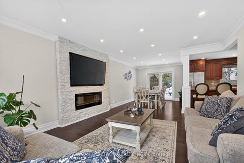 Photo 21 at 10 Idleswift Drive, Uplands, Vaughan