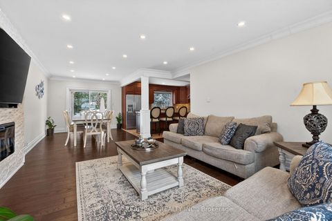 Photo 22 at 10 Idleswift Drive, Uplands, Vaughan