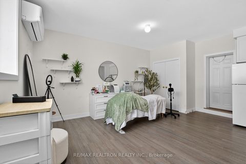 Photo 25 at 10 Idleswift Drive, Uplands, Vaughan