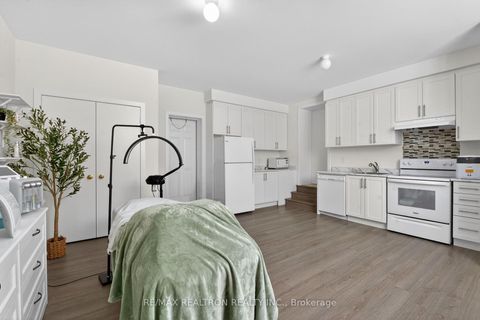 Photo 26 at 10 Idleswift Drive, Uplands, Vaughan