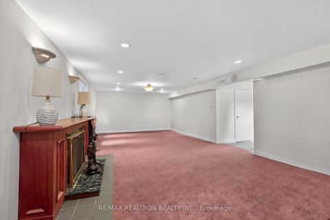 Photo 32 at 10 Idleswift Drive, Uplands, Vaughan