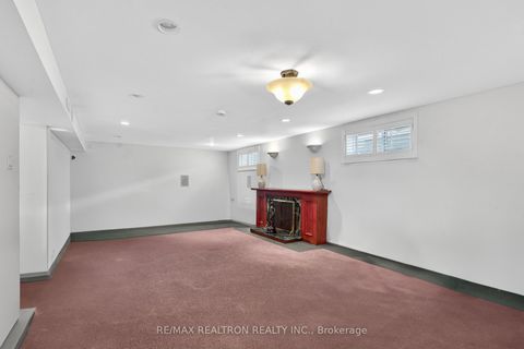 Photo 34 at 10 Idleswift Drive, Uplands, Vaughan