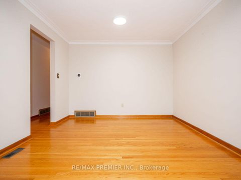 Photo 6 at 61 Rockbank Crescent, Pelmo Park W5, Toronto