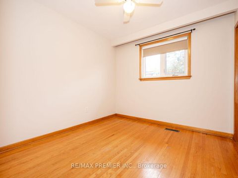 Photo 16 at 61 Rockbank Crescent, Pelmo Park W5, Toronto