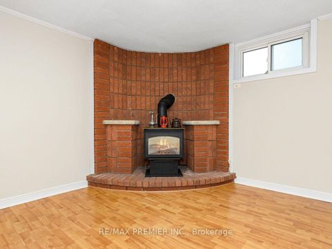 Photo 24 at 61 Rockbank Crescent, Pelmo Park W5, Toronto