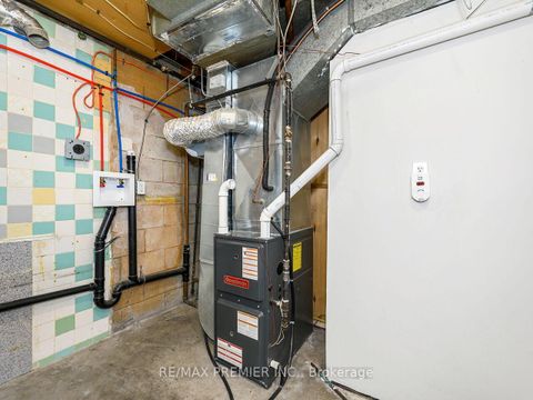 Photo 32 at 61 Rockbank Crescent, Pelmo Park W5, Toronto