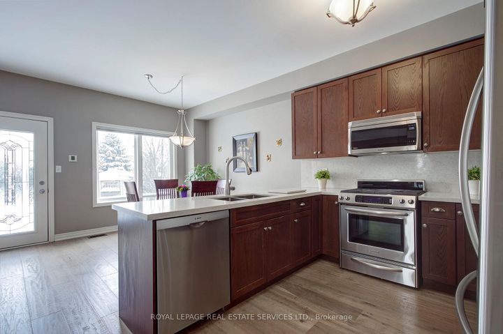 Photo 16 at 2275 Littondale Lane, BC Bronte Creek, Oakville