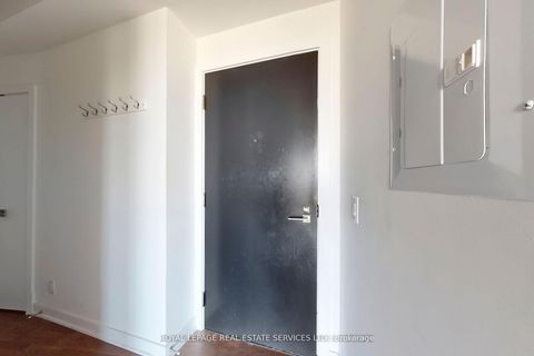 Photo 25 at 803 - 15 Beverley Street, Chinatown, Toronto