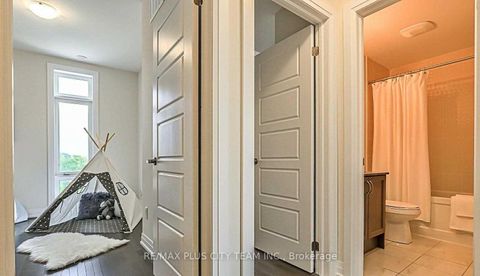 Photo 6 at 66 - 721 Lawrence Avenue W, Glen Park, Toronto