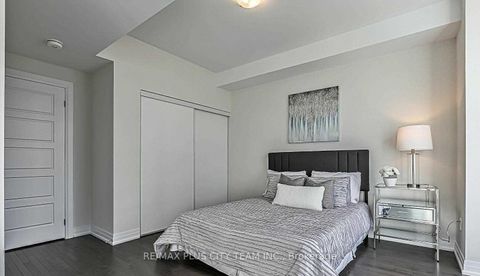 Photo 9 at 66 - 721 Lawrence Avenue W, Glen Park, Toronto