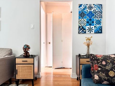 Photo 9 at 211 - 88 Charles Street, Yonge Corridor, Toronto