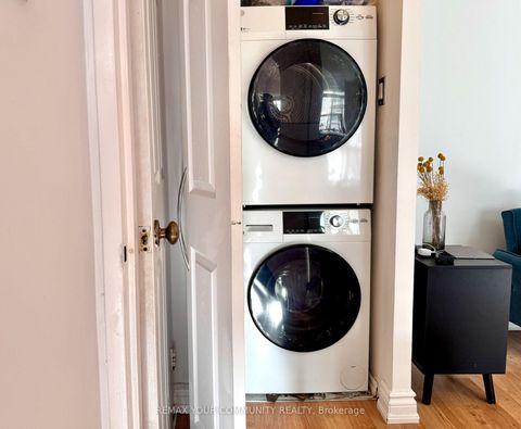 Photo 10 at 211 - 88 Charles Street, Yonge Corridor, Toronto