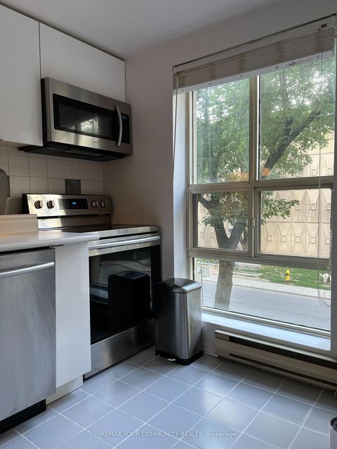 Photo 17 at 211 - 88 Charles Street, Yonge Corridor, Toronto