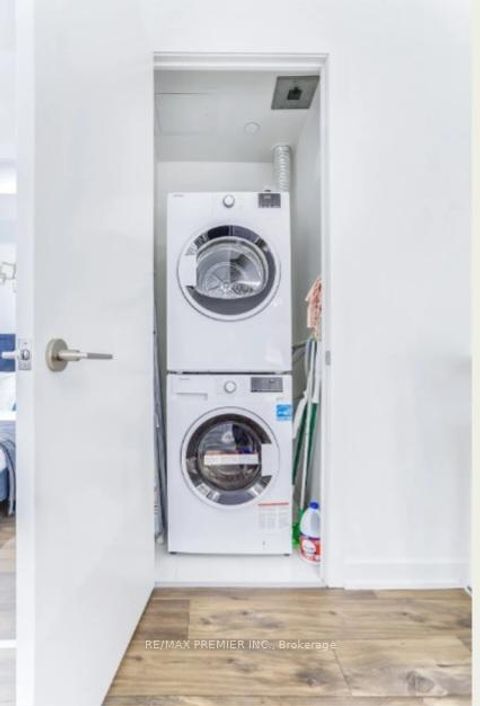 Photo 13 at 406 - 9 Tecumseth Street, Niagara, Toronto