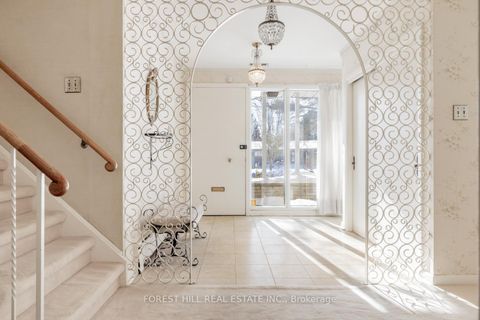 Photo 2 at 5 Bachelor Place, Windfields, Toronto