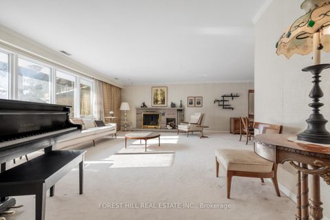 Photo 3 at 5 Bachelor Place, Windfields, Toronto