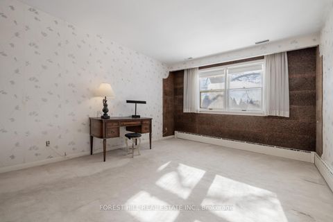 Photo 12 at 5 Bachelor Place, Windfields, Toronto