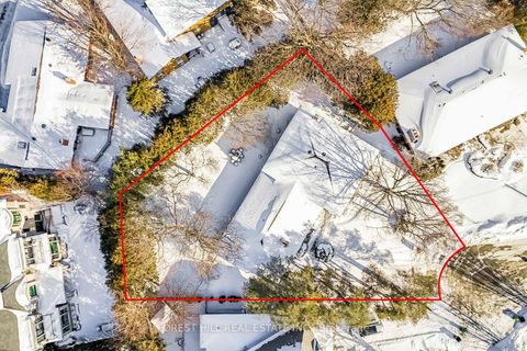 Photo 26 at 5 Bachelor Place, Windfields, Toronto