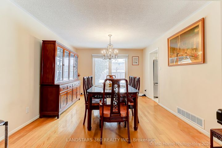 Photo 4 at 31 Whitehorn Crescent, Don Valley Village, Toronto
