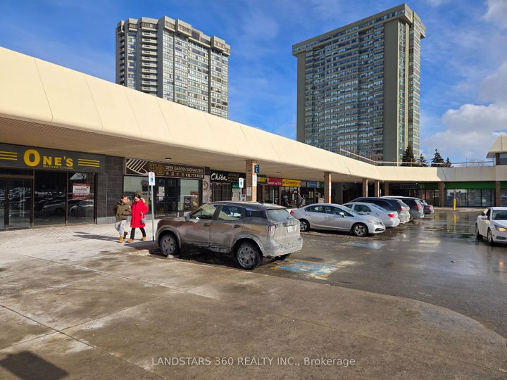 Photo 28 at 31 Whitehorn Crescent, Don Valley Village, Toronto