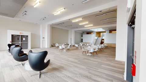 Photo 15 at 726 - 36 LISGAR Street, Little Portugal, Toronto