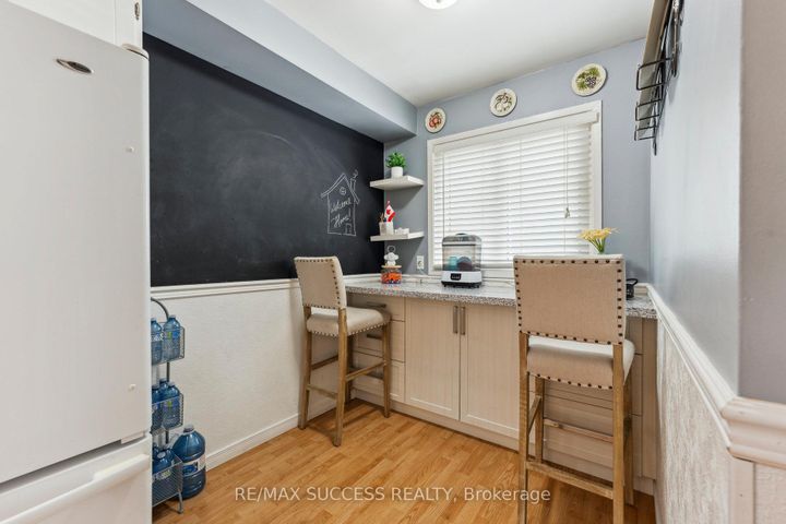 Photo 11 at 82 Lynden Circle, Georgetown, Halton Hills